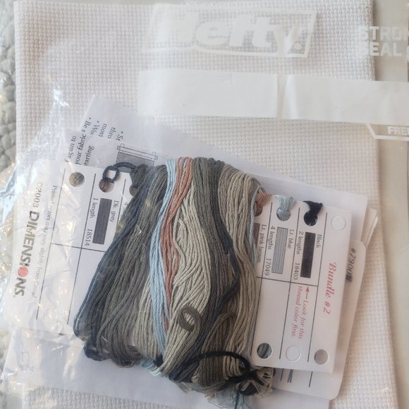 Circle of Wolves Creative Accents Counted Cross Stitch - Picture 3 of 4